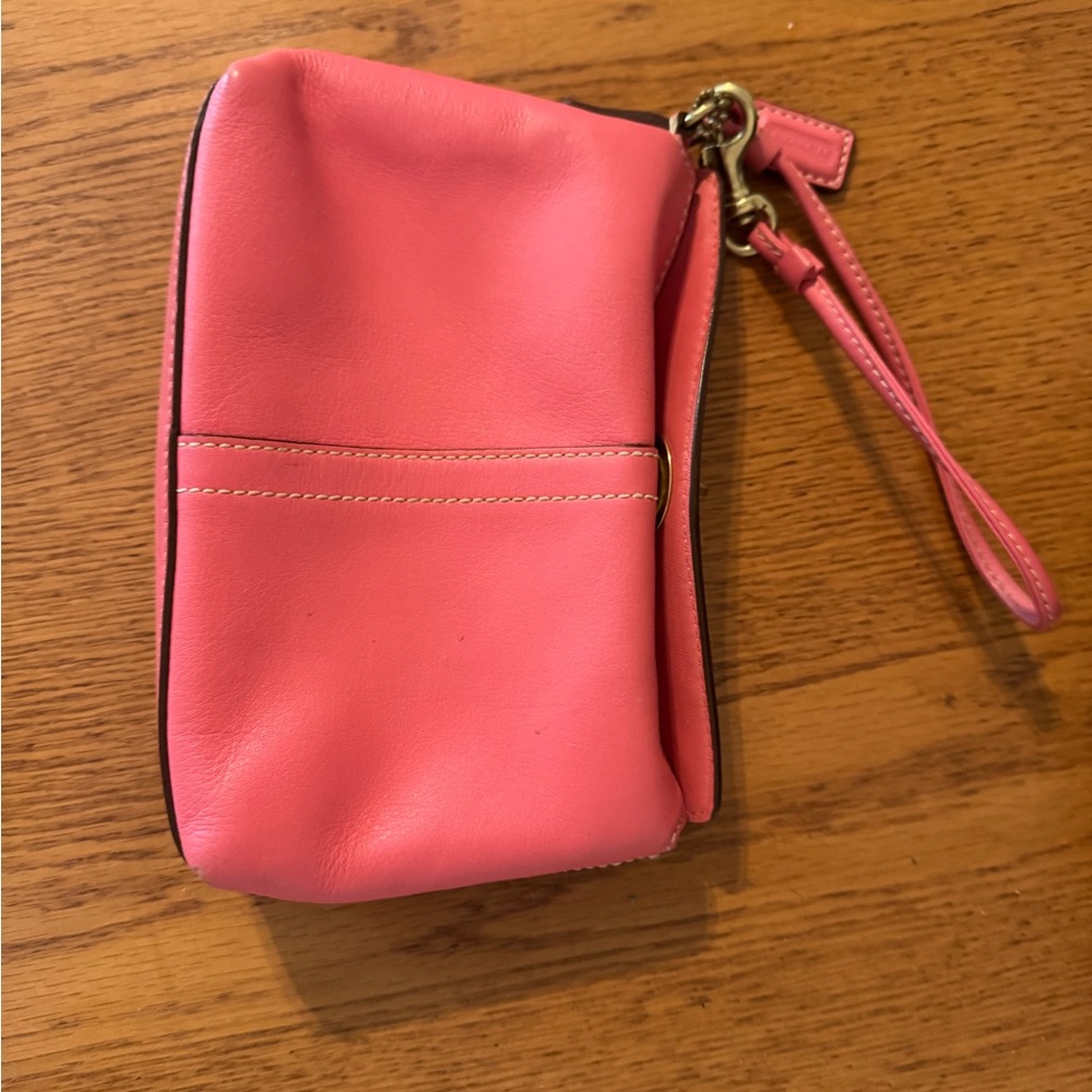 Vintage Coral Coach Wristlet Clutch